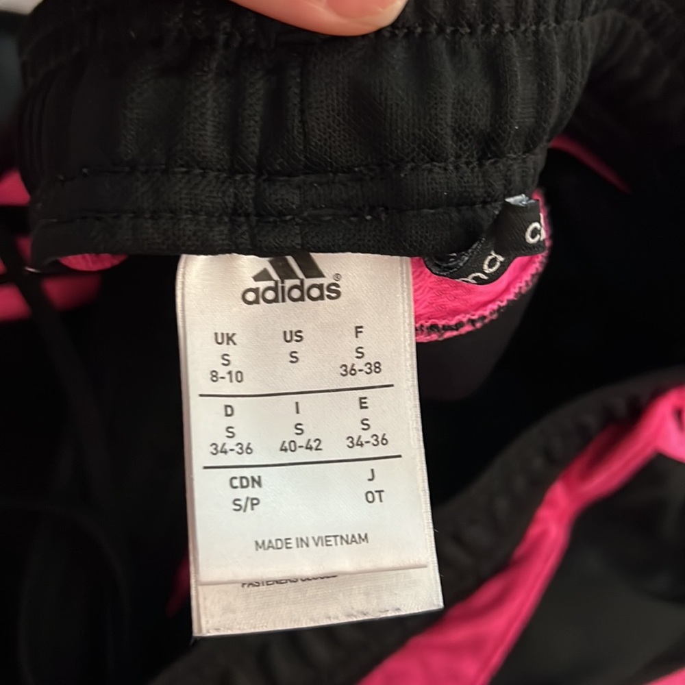 Adidas - Picture 3 of 3